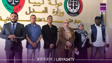 فريق المؤسسة الوطنية لحقوق الانسان داخل سجن معيتيقة