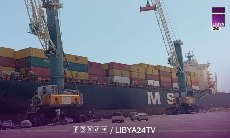 ميناء الخمس البحري يستقبل واحدة من أكبر شحنات الحاويات في تاريخه