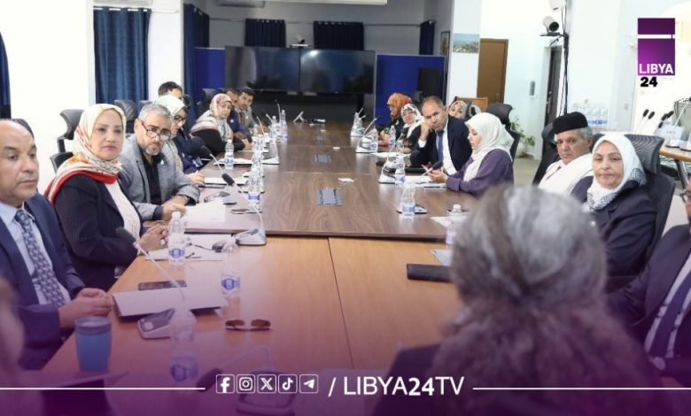 خوري تلتقي وفد الحوار والمصالحة