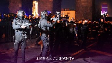 تركيا تفرض حظراً على التجمعات وتقطع منصات التواصل بمواجهة تظاهرات المعارضة.