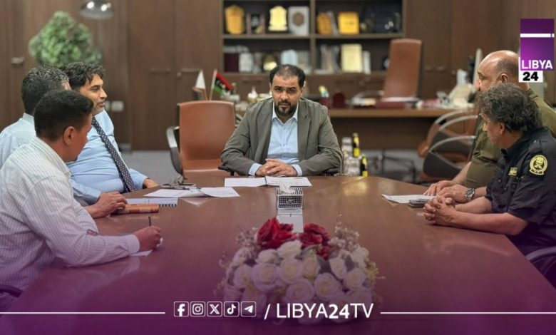 حماد يبحث مع البرعصي الدفع الالكتروني