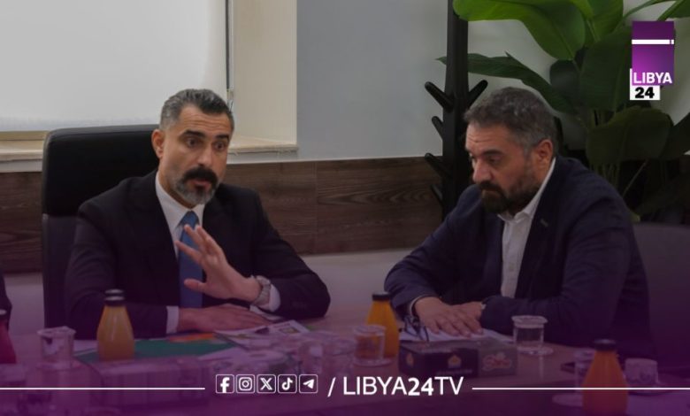 وزير الاتصالات يتابع مع شركات القطاع تنفيذ المشروعات المتوقفة