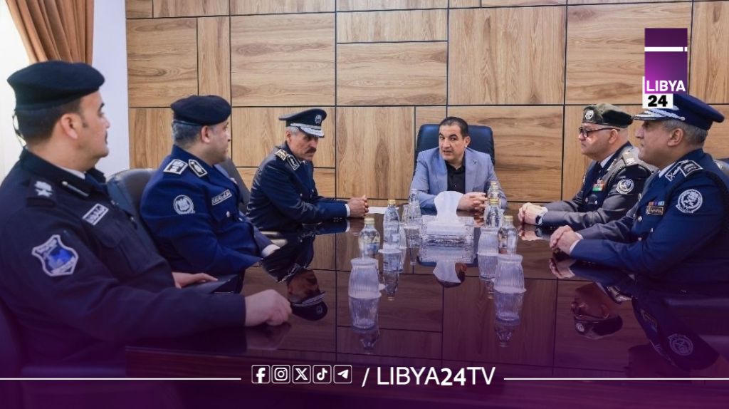 اجتماع لداخلية الحكومة الليبية لبحث سير المشروعات وخطط تطوير البنية التحتية بالوزارة