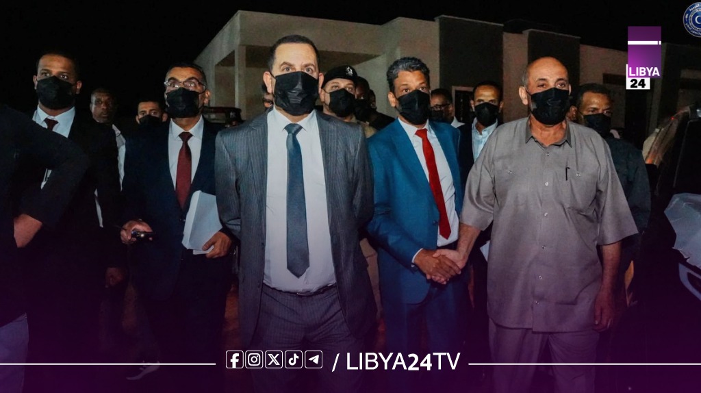 خارجية الحكومة الليبية تشرف على ترحيل 474 مهاجرًا غير نظامي إلى النيجر