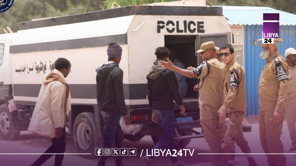 حملة أمنية موسعة لضبط المهاجرين غير الشرعيين بأجدابيا